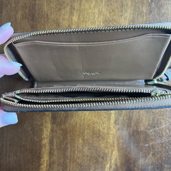 Michael Kors Purse - Picture 3 of 6